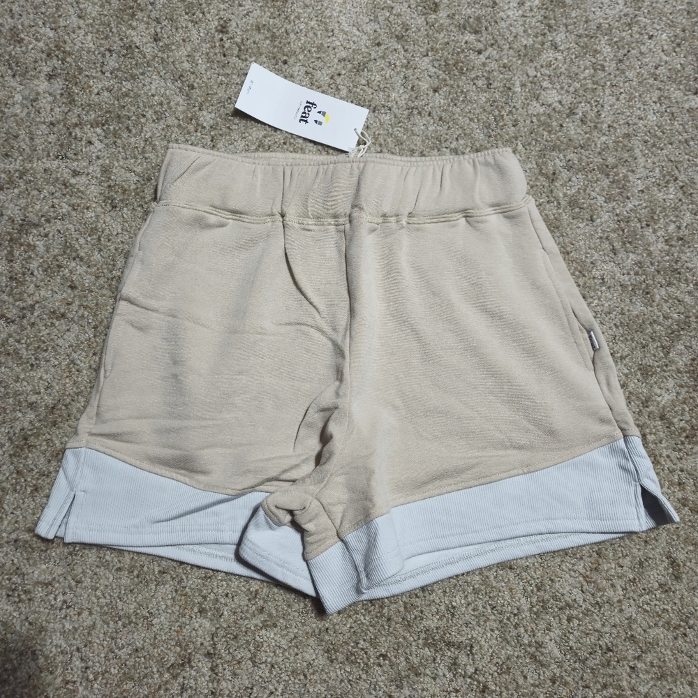 Feat Helen Owen TreeCell Plush Half Zip Jacket and Shorts Set NWT - Picture 4 of 5
